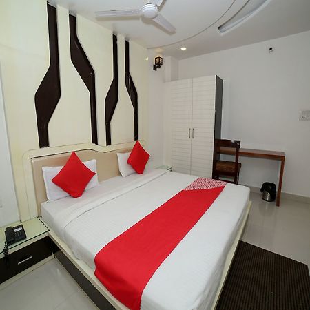 Oyo 7367 Hotel Dessert Palm Gwalior Luaran gambar
