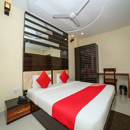Oyo 7367 Hotel Dessert Palm Gwalior Luaran gambar